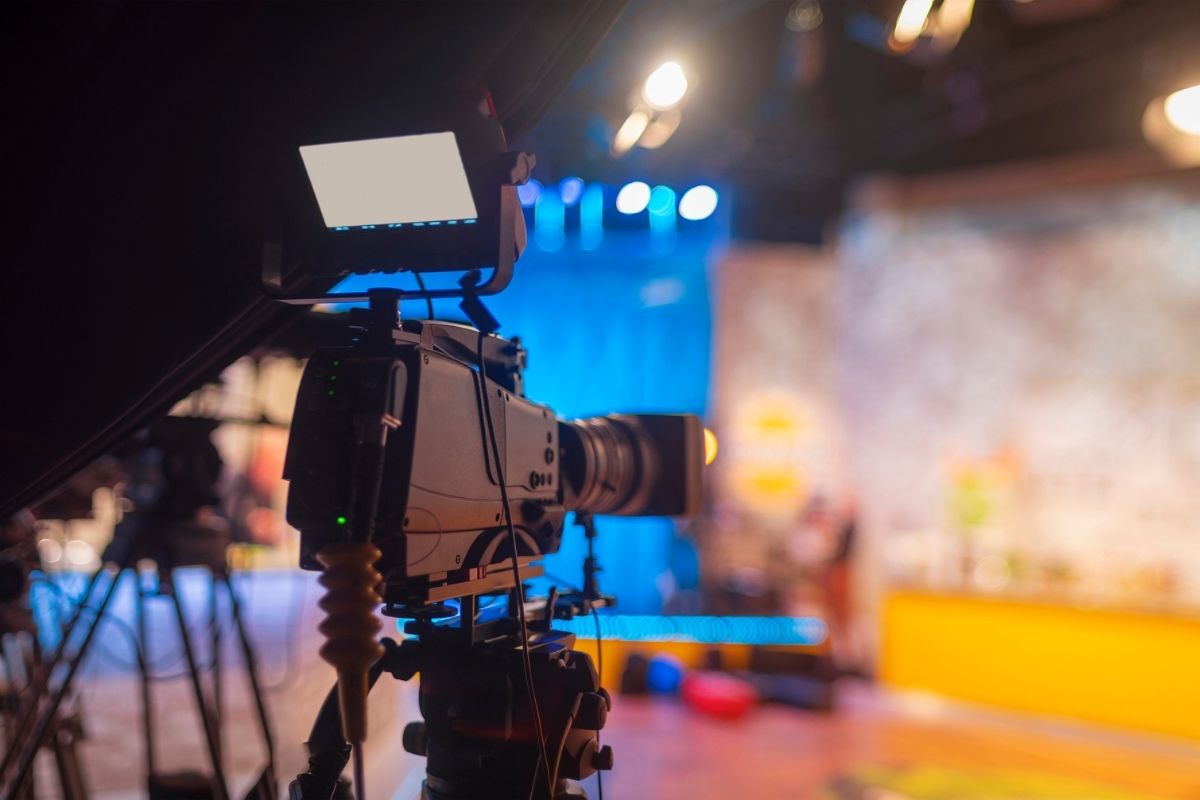 Πόρισμα-βόμβα της Αρχής για το Ξέπλυμα σε βάρος γνωστού παρουσιαστή και τηλεοπτικού παραγωγού – Δεσμεύεται η περιουσία του