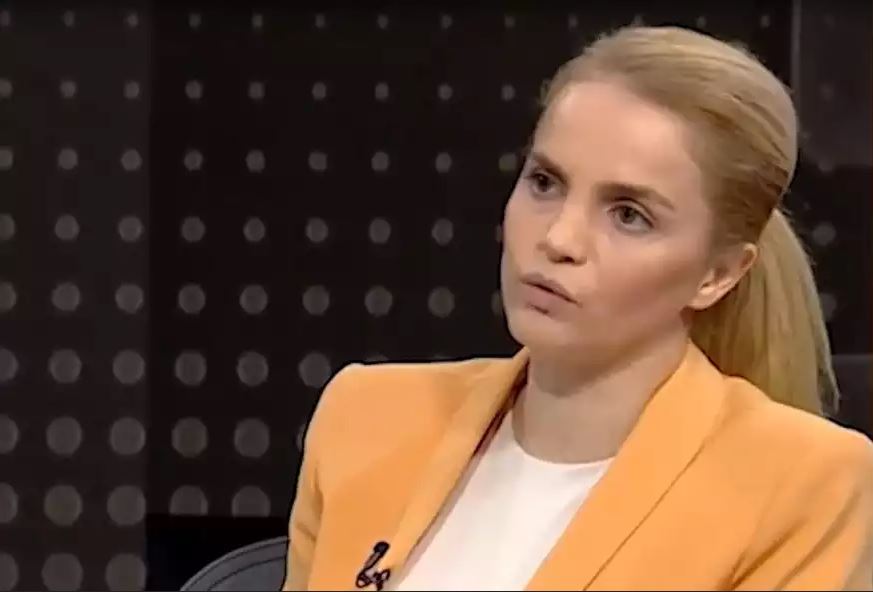 Λούφα και Παραλλαγή στο Αιγαίο – Μοντέλο από την Τουρκία και πρώην σύζυγος Έλληνα ηθοποιού θέλει να πάρει τα νησιά μας