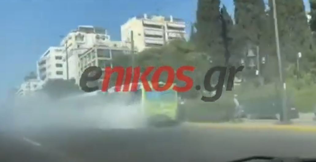 λεωφορείο φωτιά