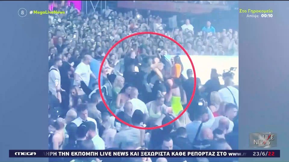 MAD VMA: Καρέ καρέ ο άγριος καβγάς – Η έντρομη Παπαρίζου – ΒΙΝΤΕΟ