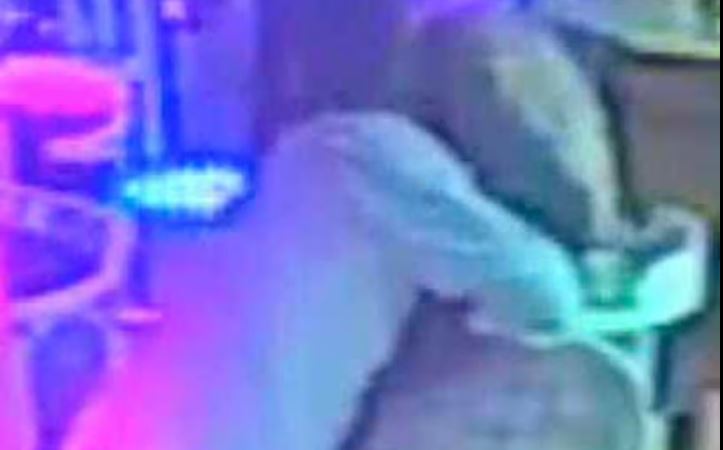 Μάλια: Φωτογραφίες “καίνε” τον πατέρα – Η Αγγλίδα αρνείται ότι την βίασε