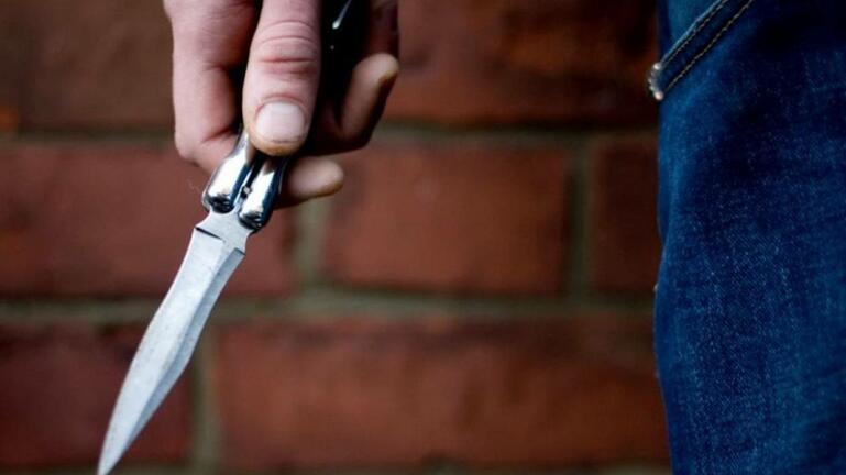 Κρήτη: Επιτέθηκε με μαχαίρι στην αδελφή του και τον γιο της