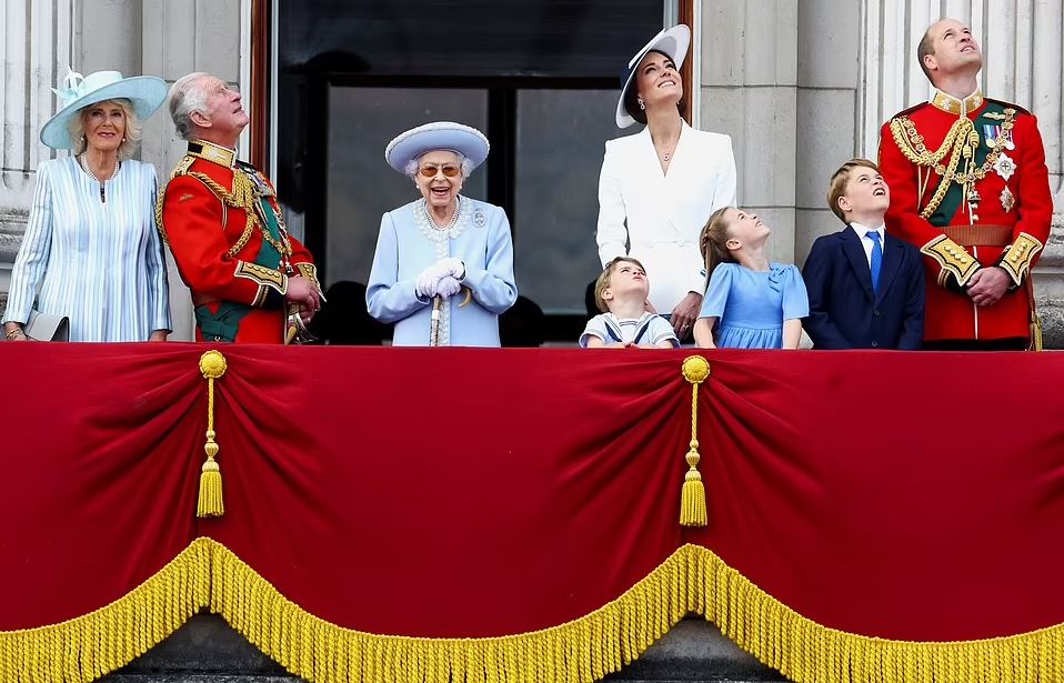 Ανησυχία για τη βασίλισσα Ελισάβετ – Απούσα από τις αυριανές εορταστικές εκδηλώσεις