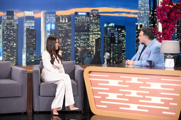 The 2Night Show, Θωμαή Απέργη