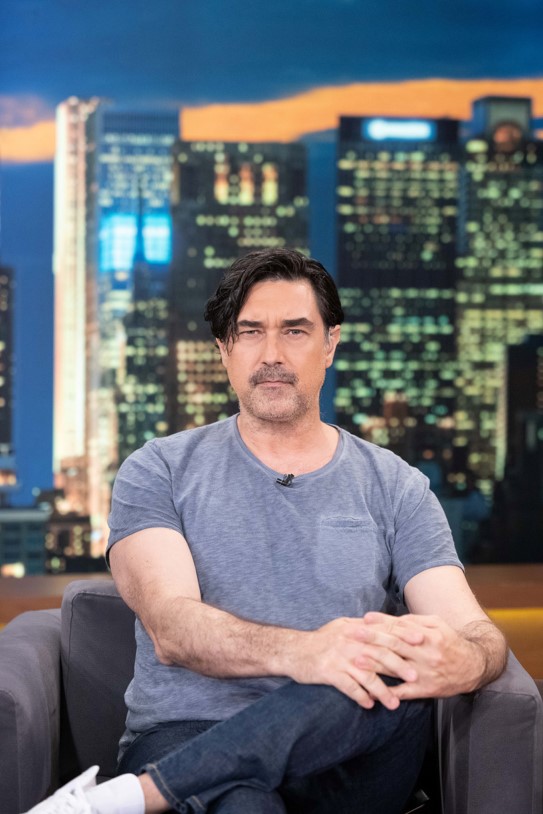 The 2Night Show, Μπουράκ Χακί