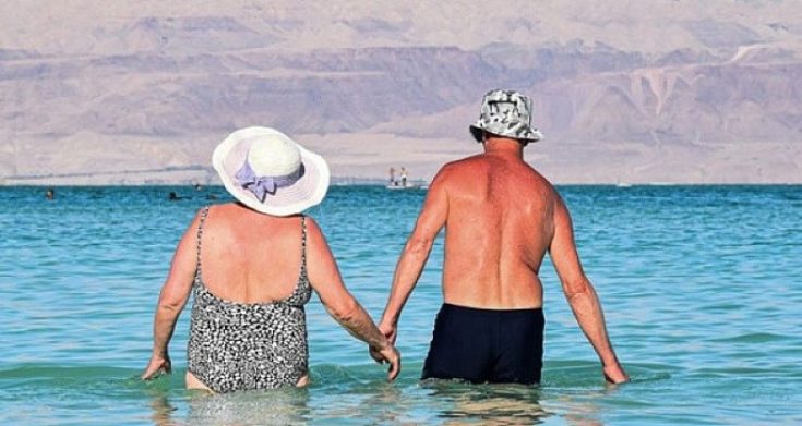 θάλασσα ηλικιωμένοι