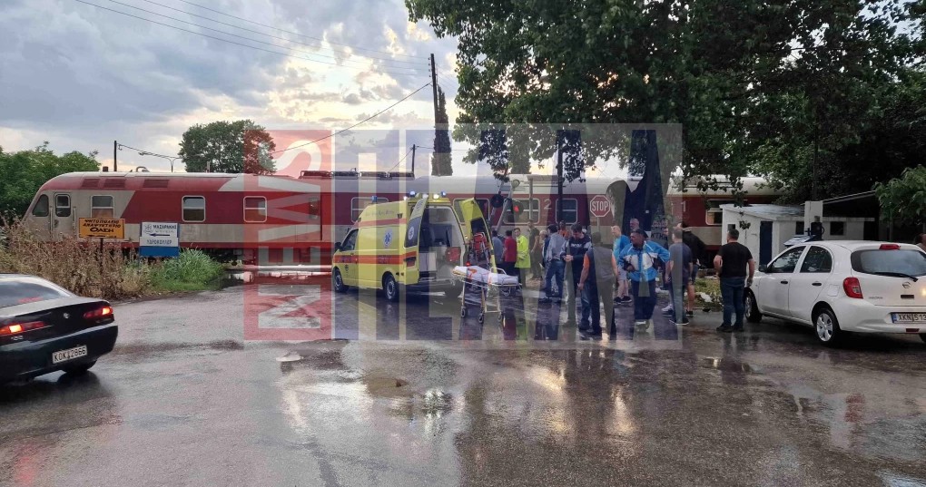 Σοκαριστικό τροχαίο στη Σκύδρα: Τρένο συγκρούστηκε με αυτοκίνητο – ΒΙΝΤΕΟ