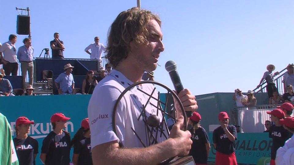 Στέφανος Τσιτσιπάς: Ευχαρίστησε την οικογένειά του, τους θεατές και τα… ball boys