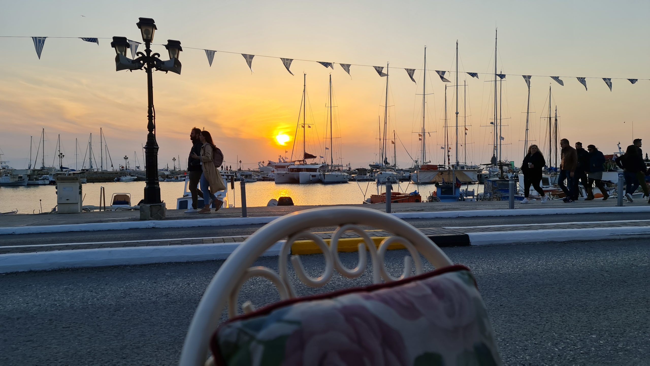 Αίγινα, το όμορφο νησί δίπλα στον Πειραιά