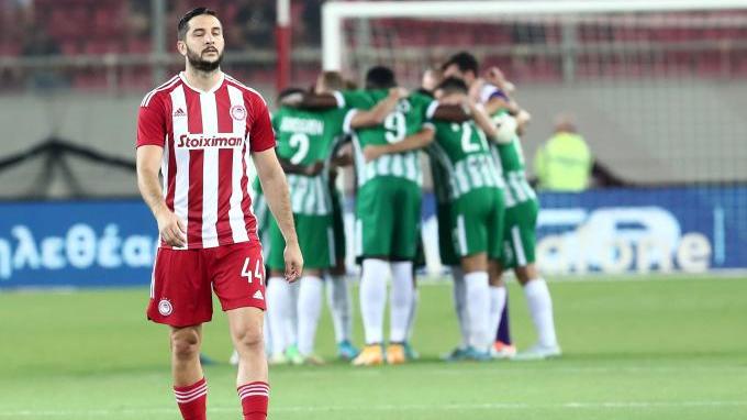 Κώστας Μανωλάς: Πικραμένος ο κεντρικός αμυντικός των Πειραιωτών – «Απλά ντροπή»