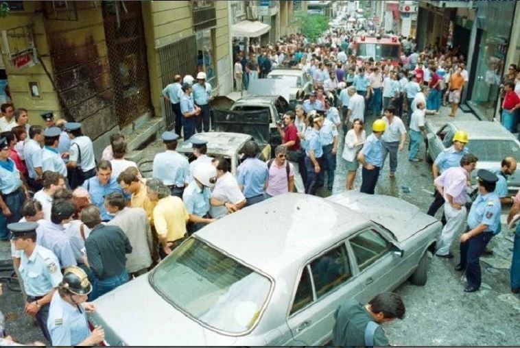 Θάνος Αξαρλιάν