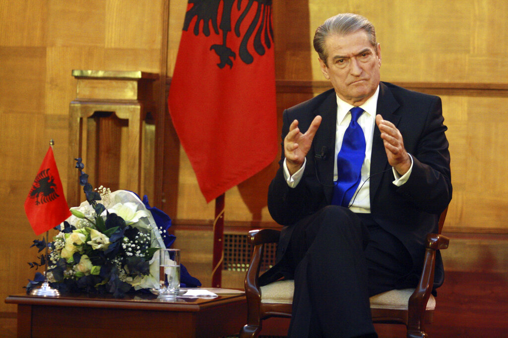 Αλβανία: Απαγορεύτηκε στον πρώην πρωθυπουργό Σαλί Μπερίσα η είσοδος στο Ηνωμένο Βασίλειο