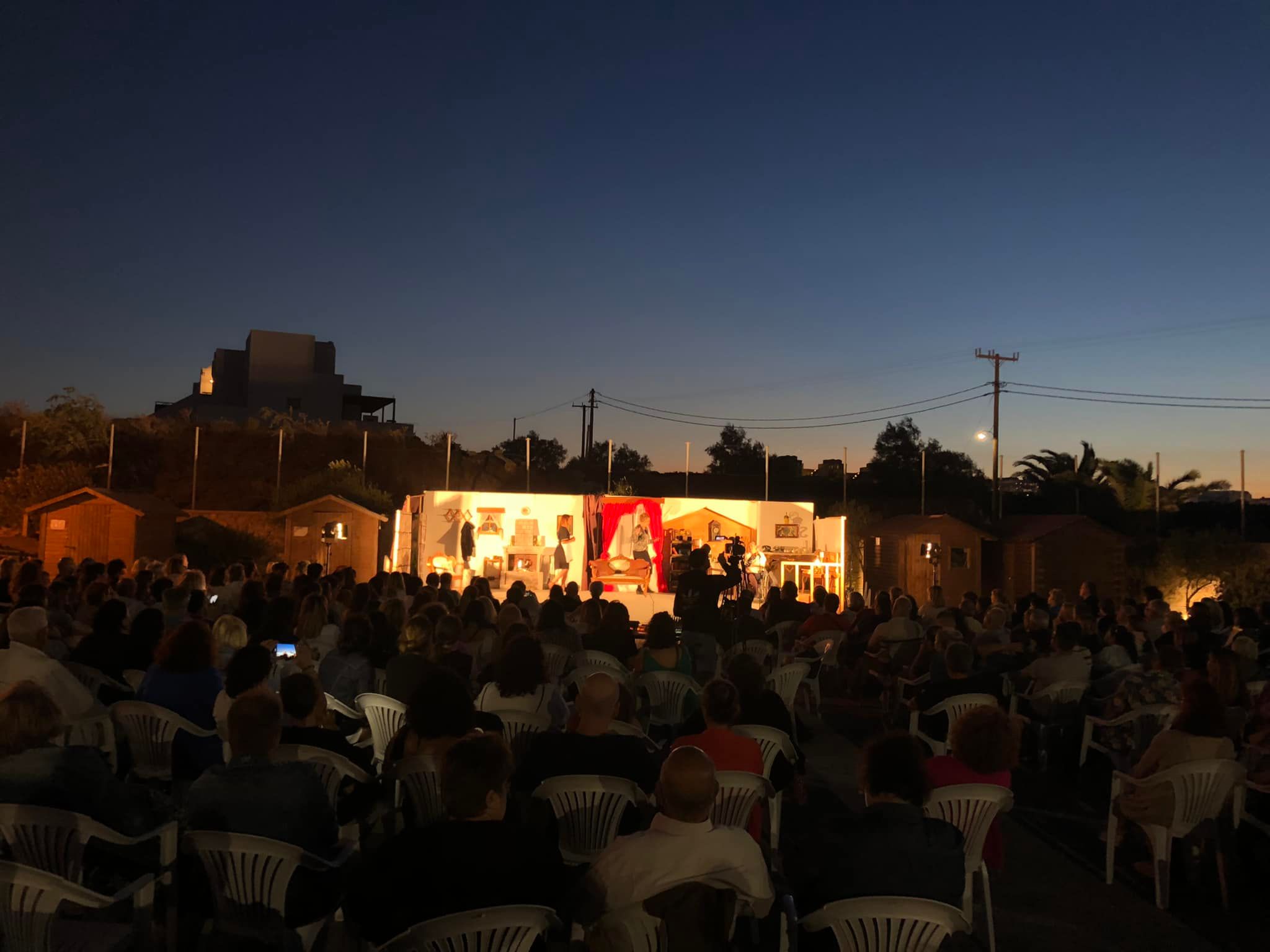 Δημήτρης Λιγνάδης διαμαρτυρία Σαντορίνη