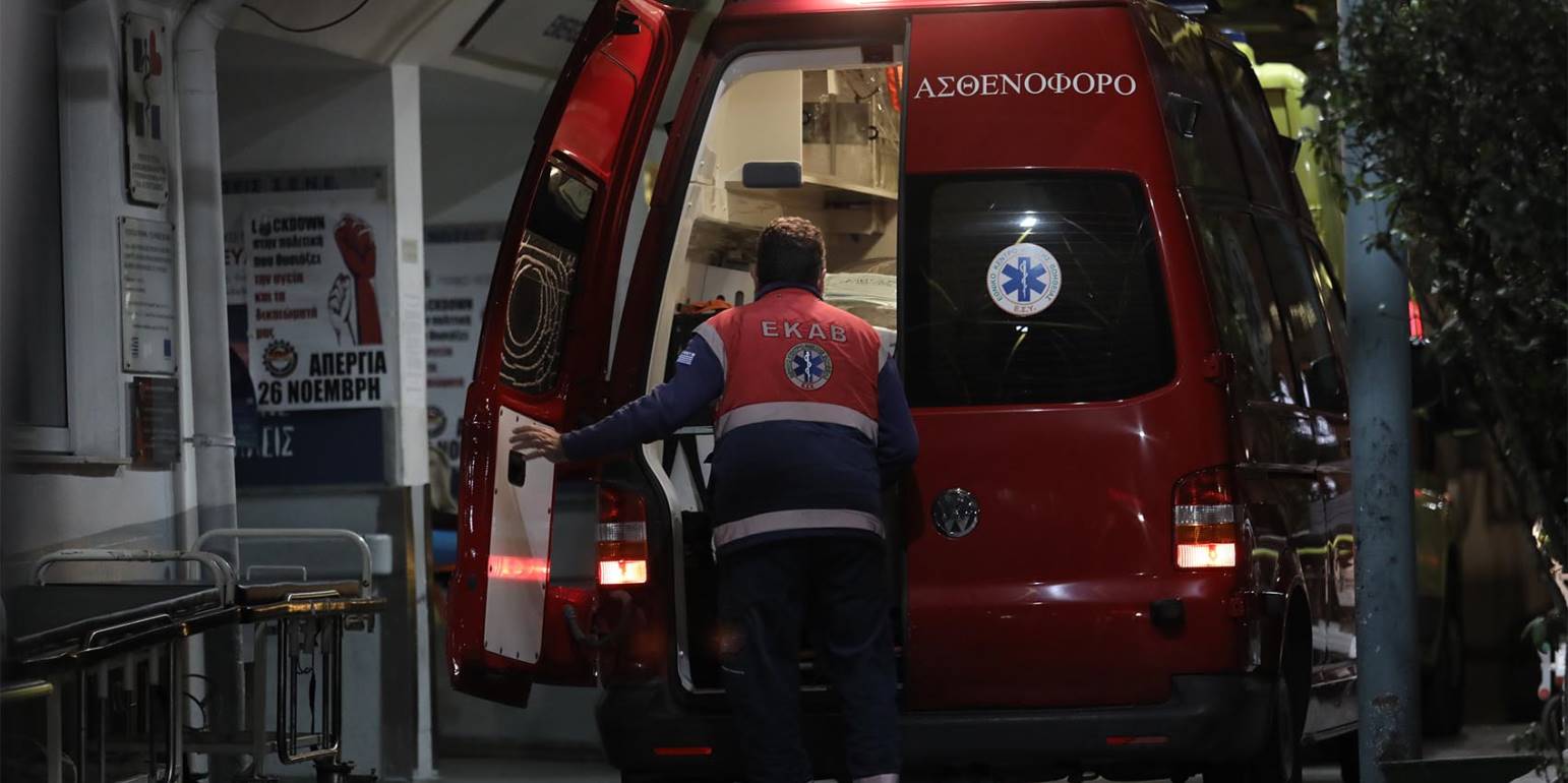 Ηράκλειο: Σοβαρό τροχαίο στον Καρτερό – Στο νοσοκομείο μοτοσικλετιστής