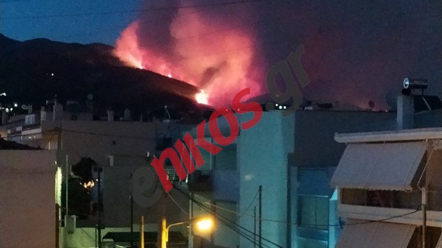 Μεγάλη φωτιά στην Πεντέλη: Οι 20 φωτογραφίες της πύρινης κόλασης που κόβουν την ανάσα