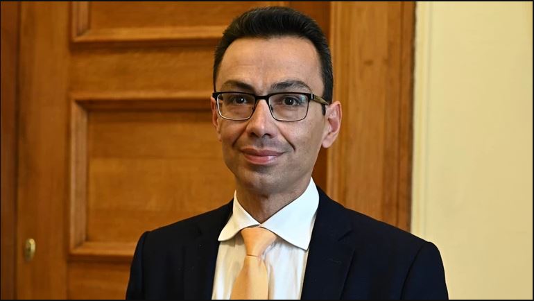 Σέρμπος στον Realfm 97,8: Ο Ερντογάν δεν θα διστάσει να κάνει ό,τι απαιτείται στα ελληνοτουρκικά προκειμένου να επιβιώσει