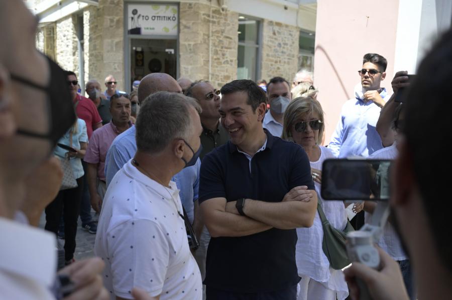 Στη Σάμο βρίσκεται ο Αλέξης Τσίπρας