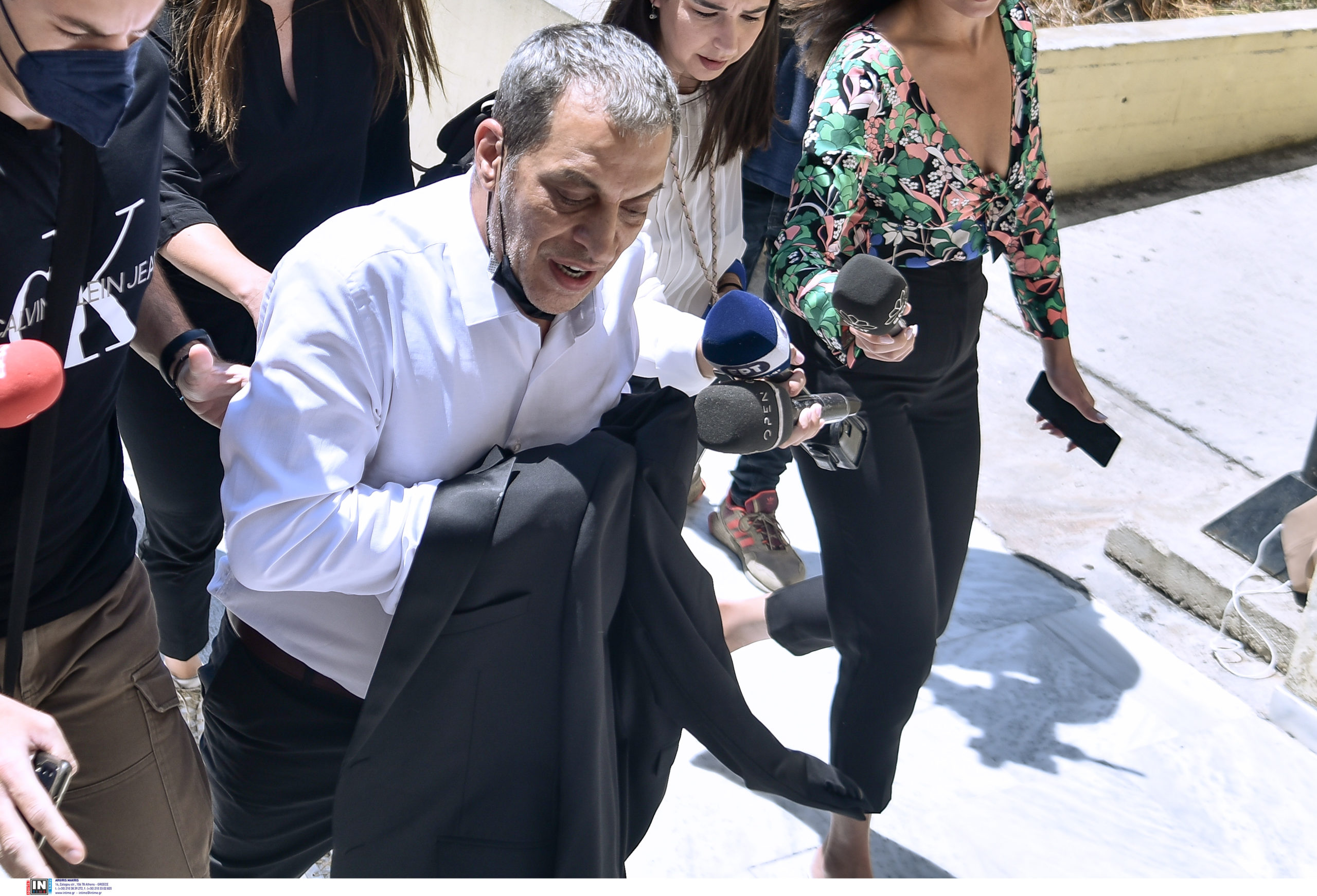 Θέμης Αδαμαντίδης: “Είναι βίαιος με τις γυναίκες” λέει η πρώην του – Τι απαντά ο Αλέξης Κούγιας