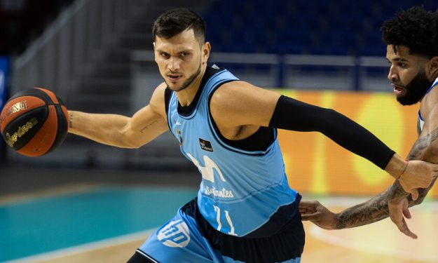 Αλεσάντρο Τζεντίλε