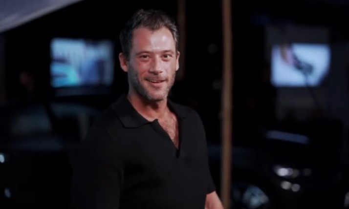 Αντίνοος Αλμπάνης