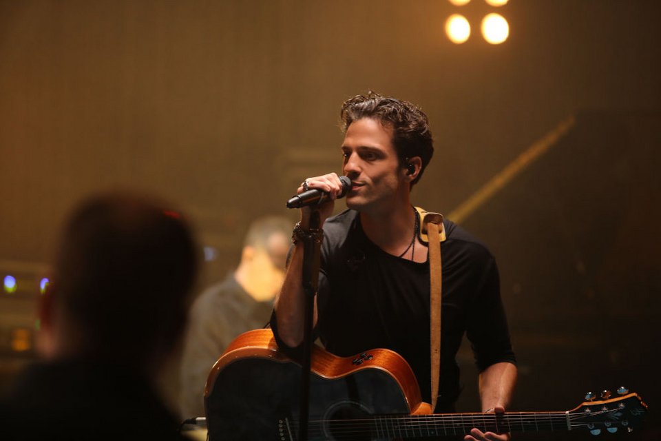 Ο Κωνσταντίνος Αργυρός και το… σουτιέν στη συναυλία – Viral το βίντεο στο TikTok