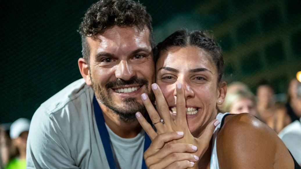 Ξεχωριστή πρόταση γάμου εν μέσω τελικών στο πανελλήνιο πρωτάθλημα beach volley