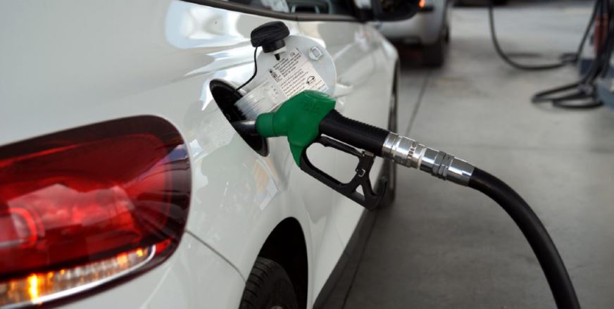 Βενζίνη: Θα ανέβει πάνω από τα 2,5 ευρώ η τιμή της; – Οι προβλέψεις για το πετρέλαιο κίνησης