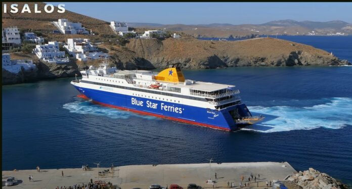 Αστυπάλαια: Εντυπωσιακή μανούβρα από τον καπετάνιο του Blue Star Naxos