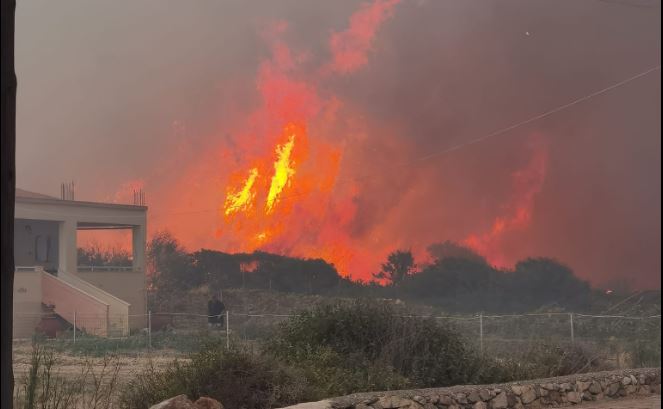 φωτιά στη Λέσβο