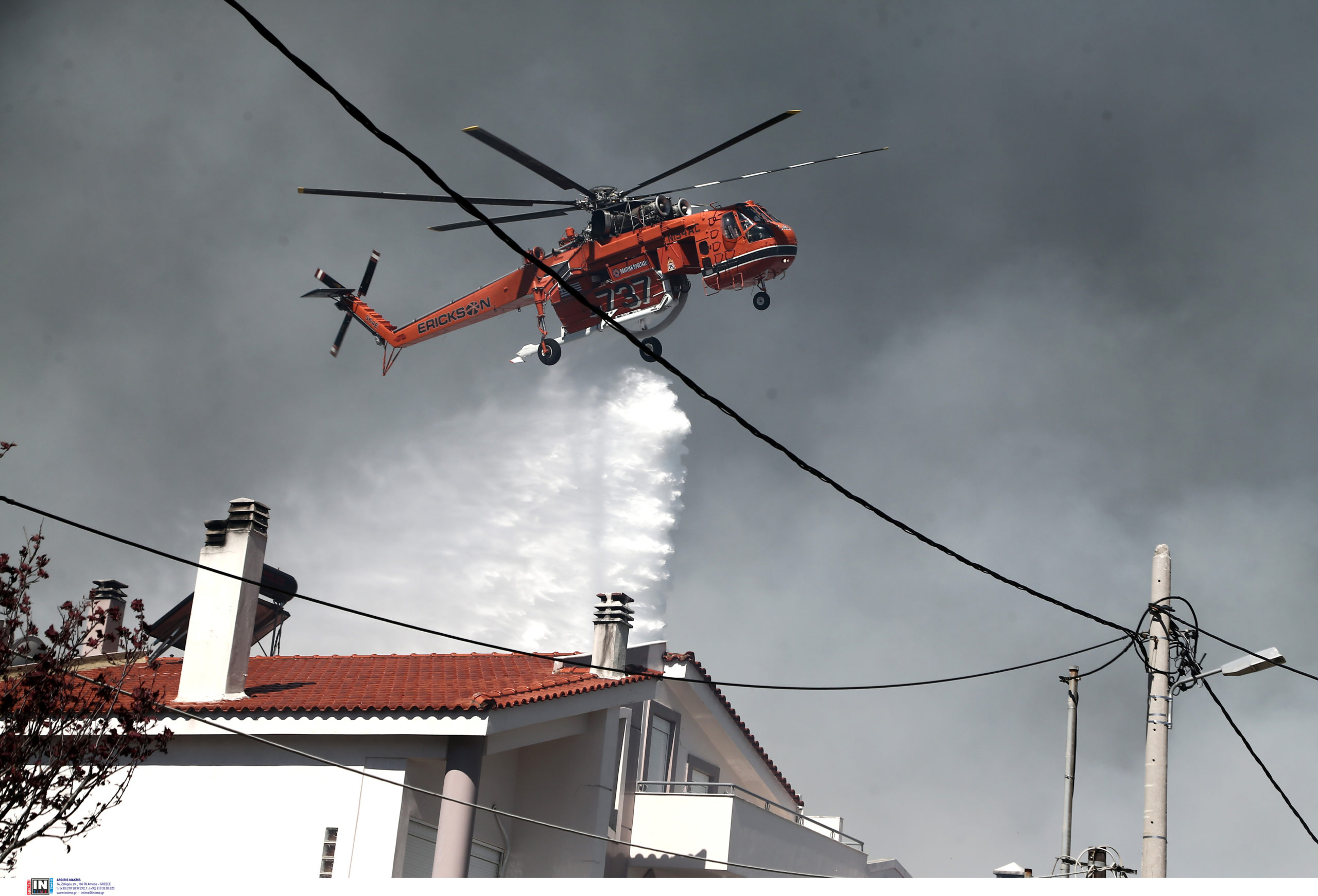 Φωτιά στην Πεντέλη: Ποιο μέτωπο προκαλεί ανησυχία – Επιχειρούν όλα τα αεροσκάφη