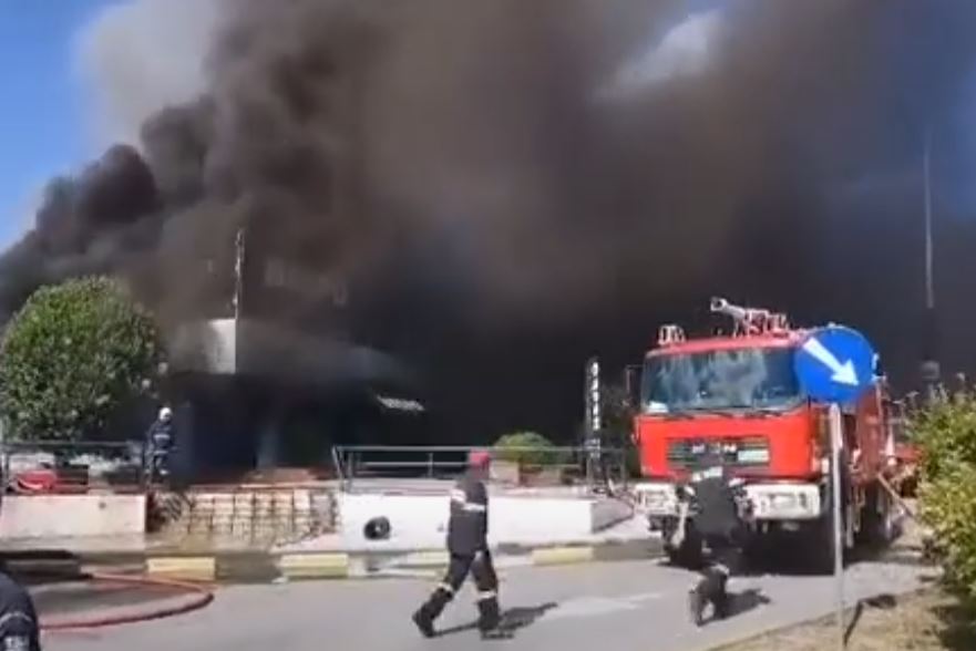 φωτιά σε κατάστημα στη Θεσσαλονίκη