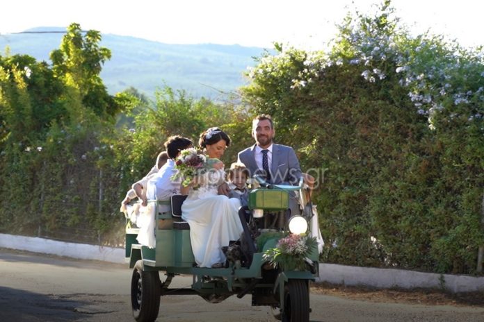 Χανιά: Η νύφη και ο γαμπρός πήγαν στην εκκλησία με τρίκυκλο
