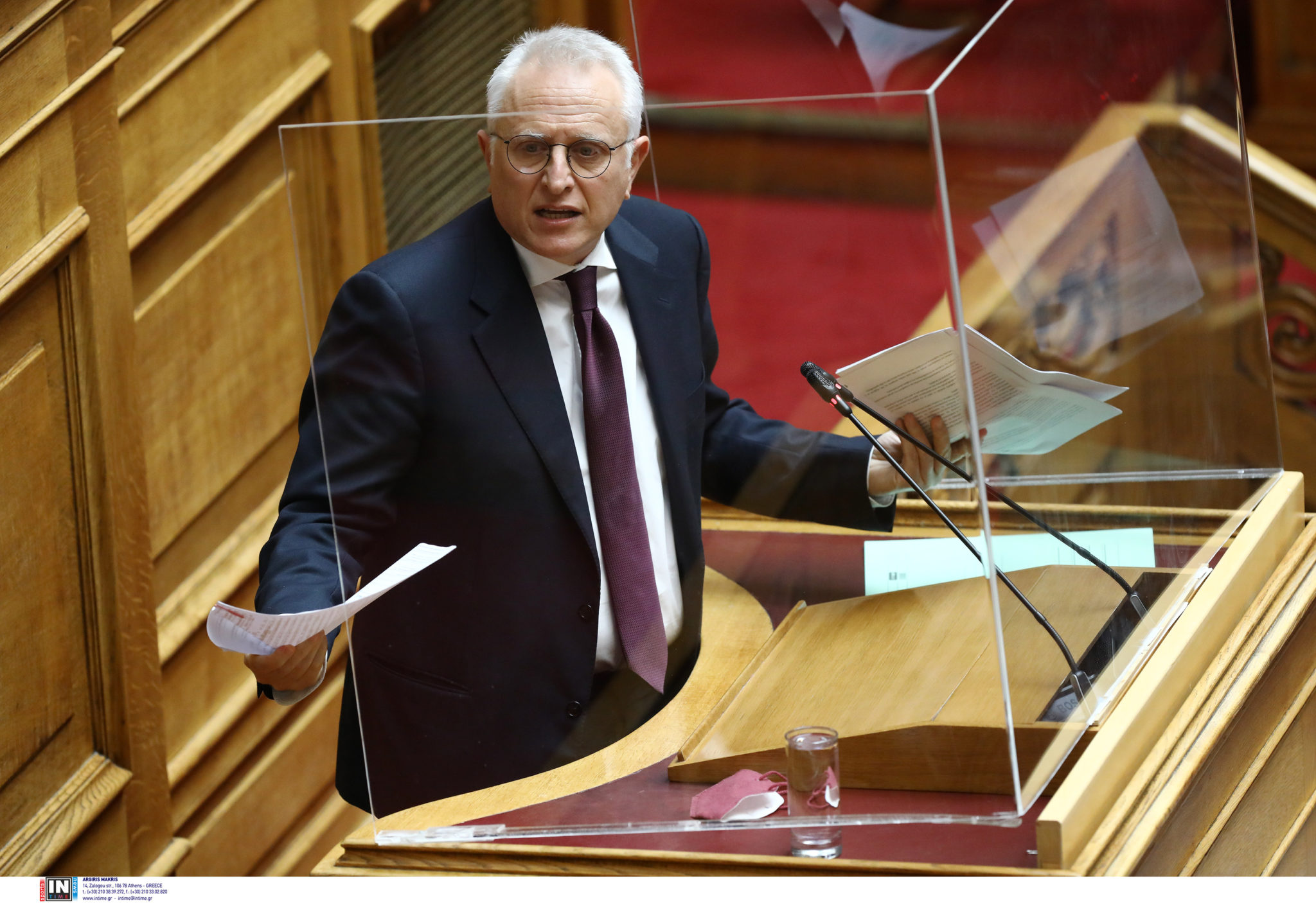 Γιάννης Ραγκούσης