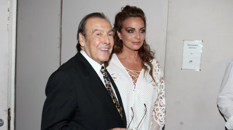 Ο “ανεπανάληπτος” Τόλης Βοσκόπουλος: Μια πορεία με επιτυχίες και ο έρωτας με την Άντζελα Γκερέκου