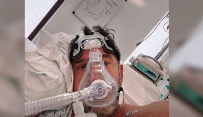 Ήταν δύο μήνες σε κώμα και τώρα παλεύει με τις “βλάβες” που του άφησε ο κορονοϊός – Το βίντεο που συγκλονίζει