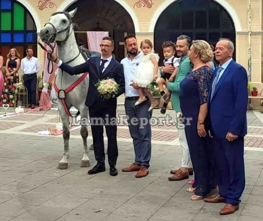 Λιανοκλάδι Γάμος Άλογο
