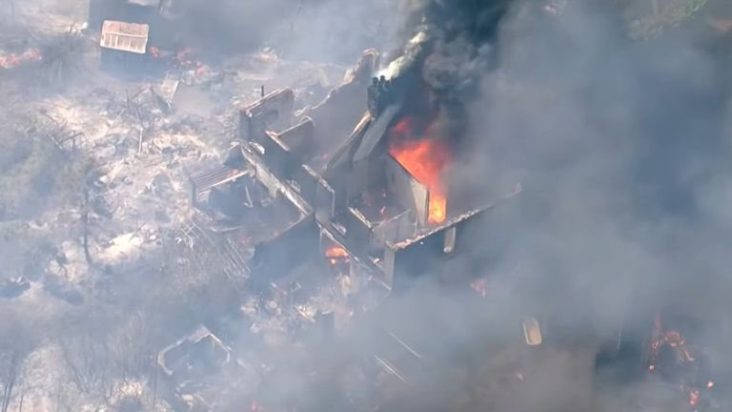 Φωτιά στο Ανατολικό Λονδίνο