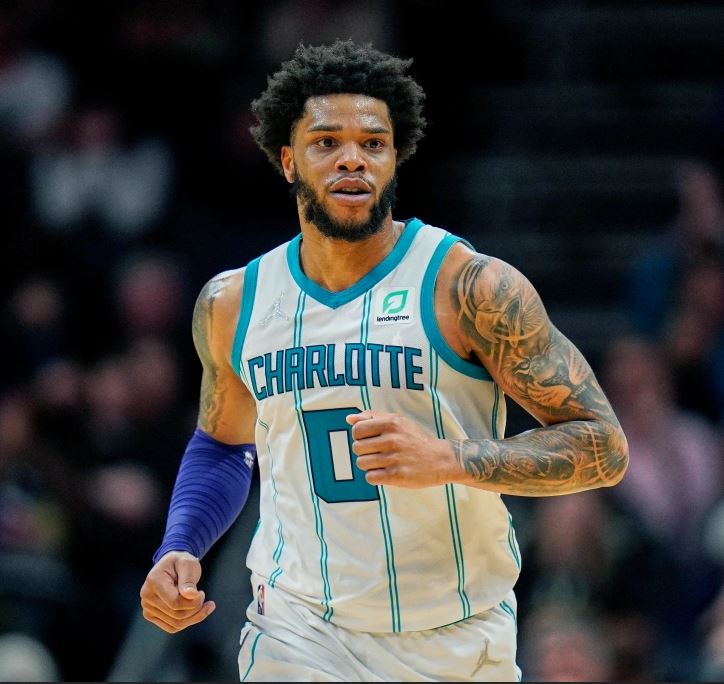 Μάιλς Μπρίτζες