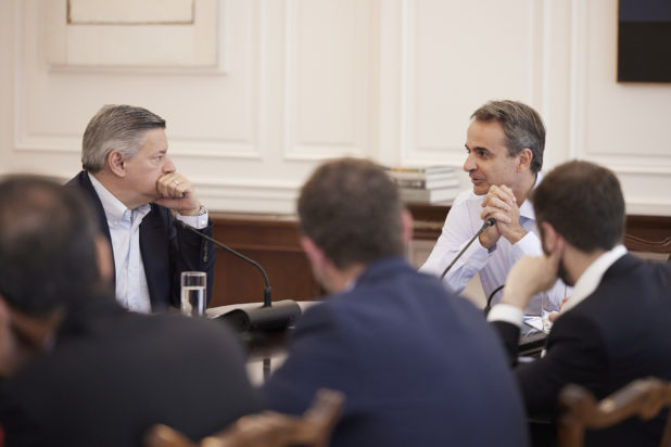 Κυριάκος Μητσοτάκης Τεντ Σαράντος Netflix