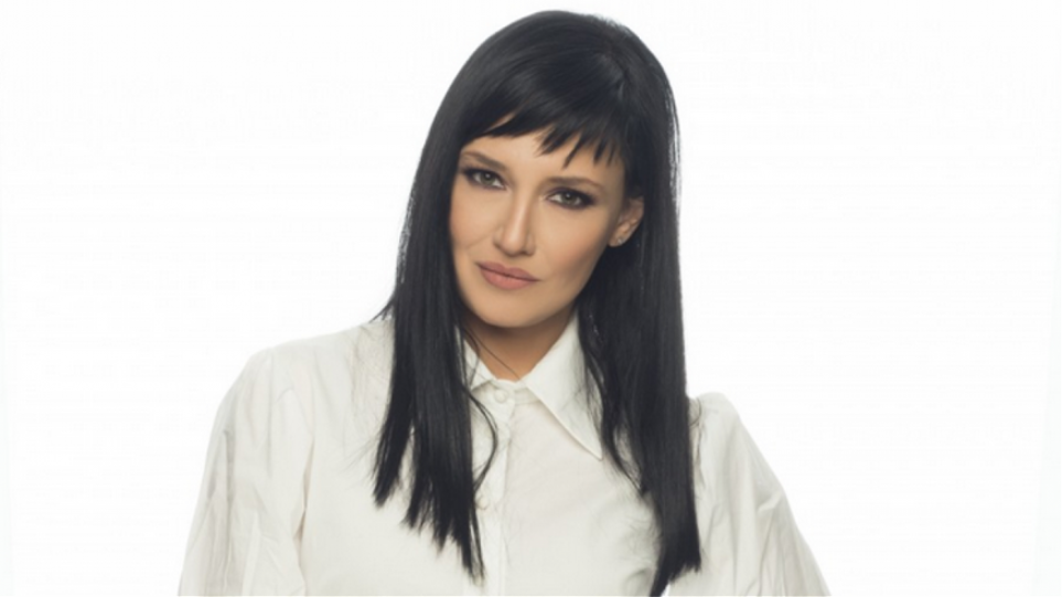 Φωτιά στην Πεντέλη: Εγκατέλειψε το σπίτι της η Αθηναΐς Νέγκα