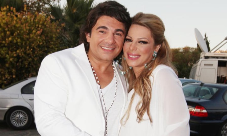 Ο Νίκος Κουρκούλης αγκαλιά με την Κέλλυ Κελεκίδου