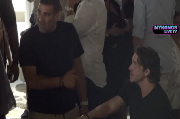 Νίκος Οικονομόπουλος Μύκονος