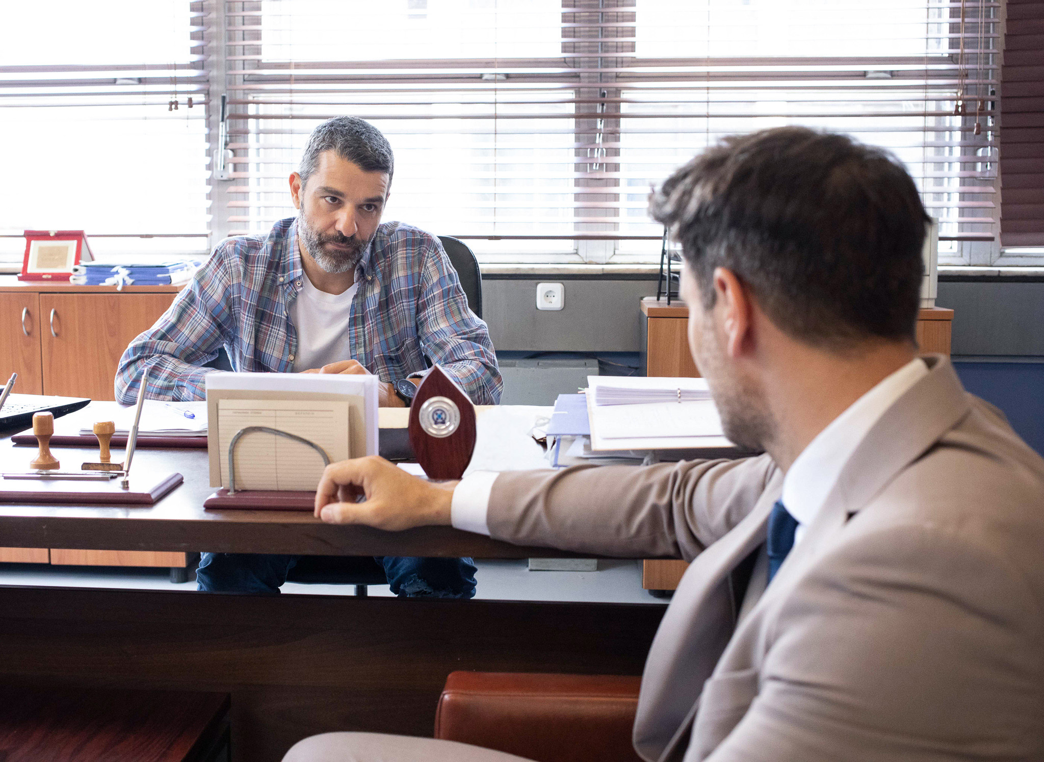 Παγιδευμένοι σειρά