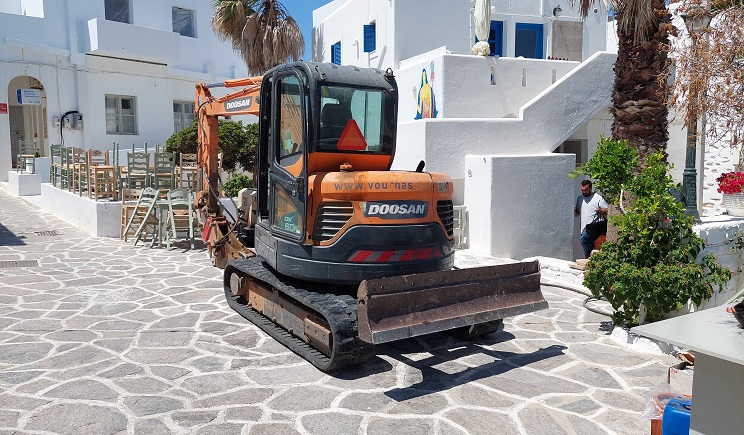 Πάρος: Η Νάουσα παραμένει χωρίς ρεύμα εδώ και 16 ώρες