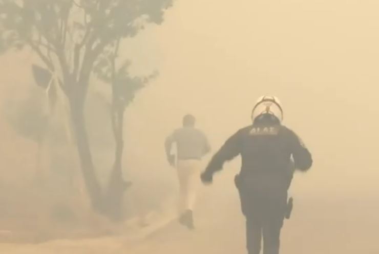 αστυνομικοί φωτιά στην Πεντέλη