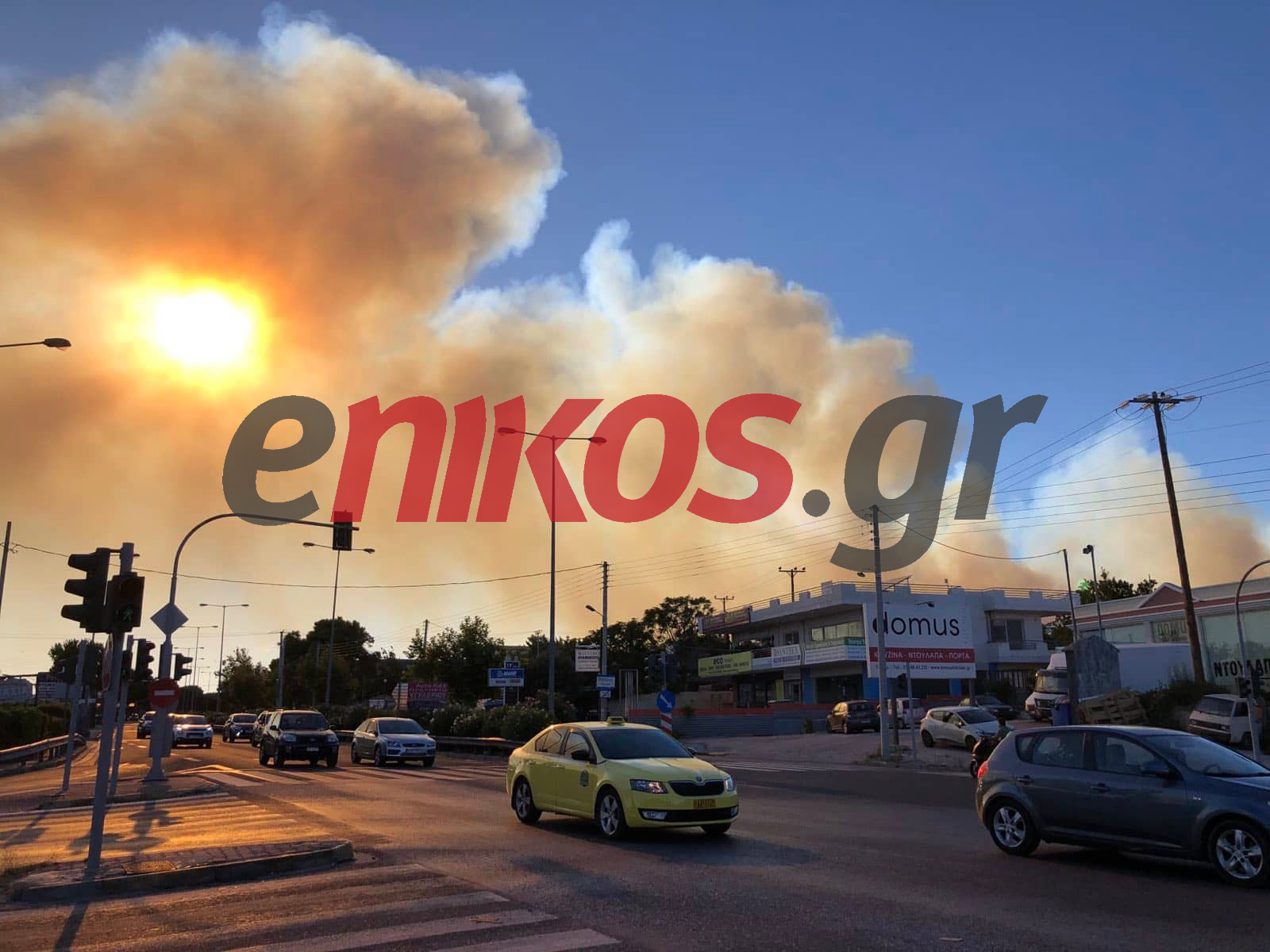 Η φωτιά στην Πεντέλη όπως φαίνεται από την Μαραθώνος – ΦΩΤΟ αναγνώστη