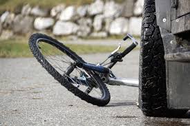 Τραγωδία στην Πτολεμαΐδα – Αυτοκίνητο παρέσυρε και σκότωσε ποδηλάτη