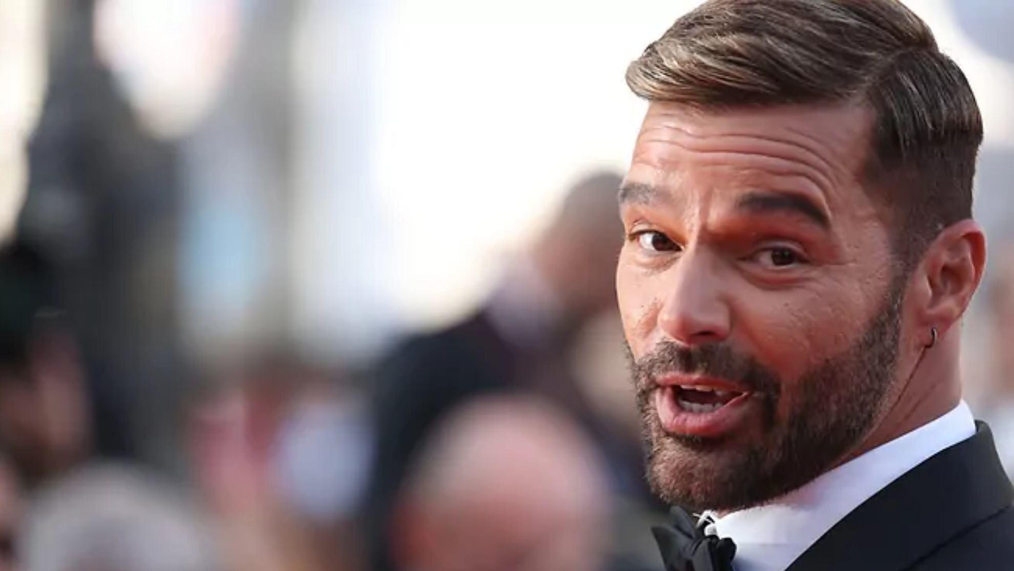 Ο Ρίκι Μάρτιν αρνείται τις κατηγορίες αιμομιξίας