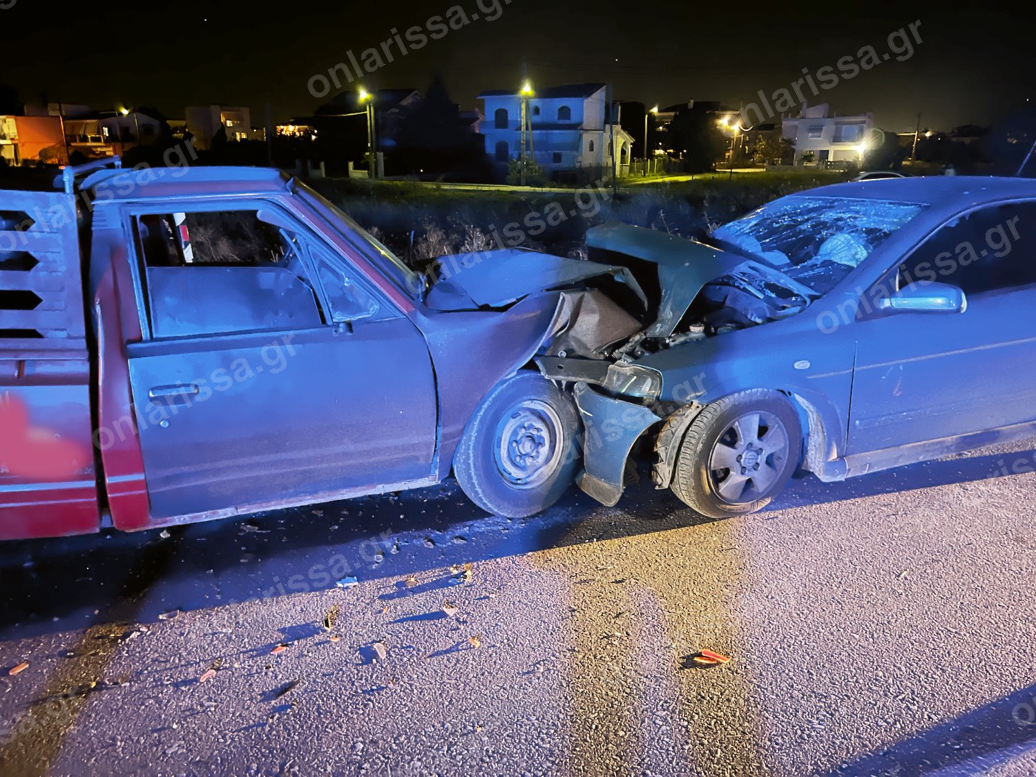 Σοβαρό τροχαίο στη Λάρισα – Στο νοσοκομείο ζευγάρι με δύο μικρά παιδιά