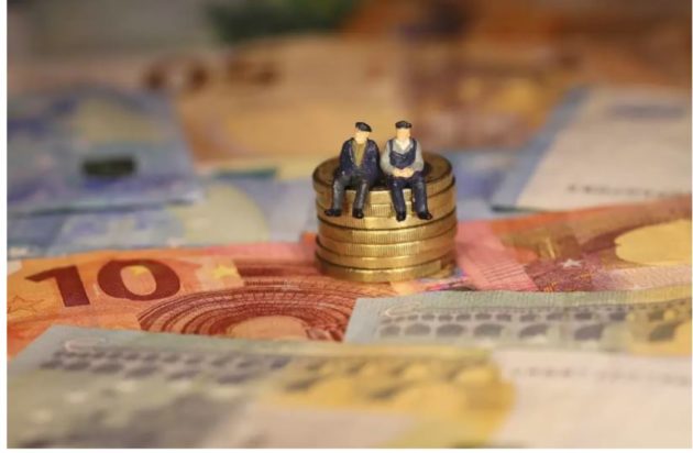 συνταξιούχοι